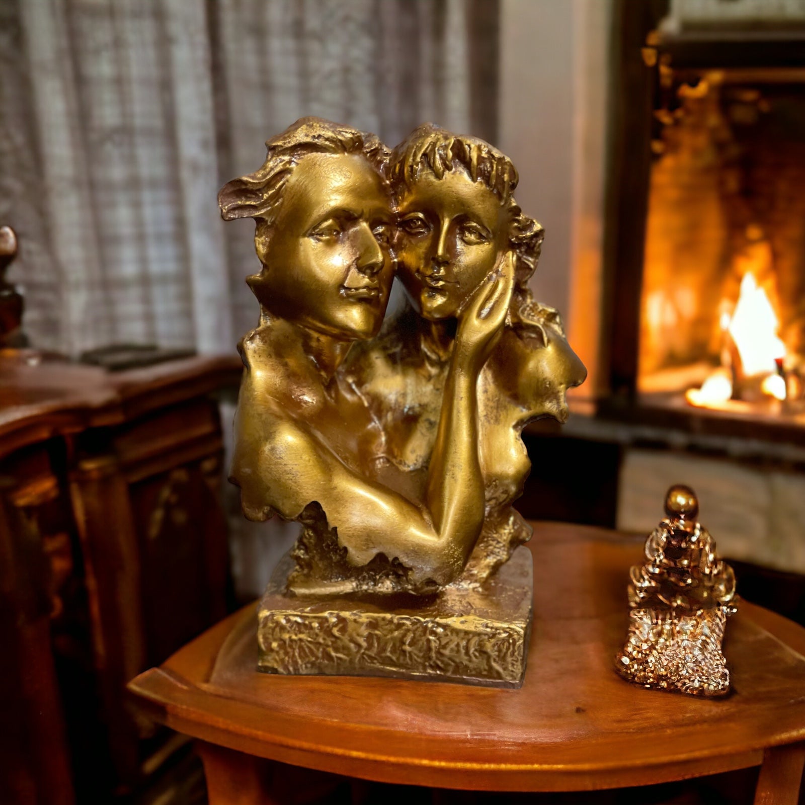 Romantic Love Couple Statue Figurine for Home Decor Gift Height- 23.5 cm