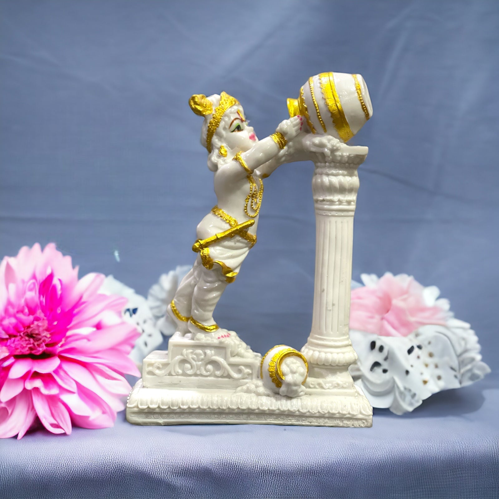 Vrindavan Kanha Takes Makhan From Matki Idol H -21 cm